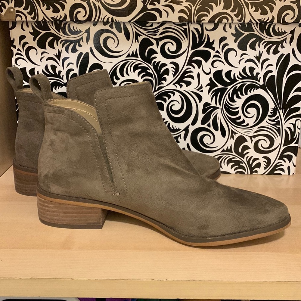 Steve Madden Chelsea Boots